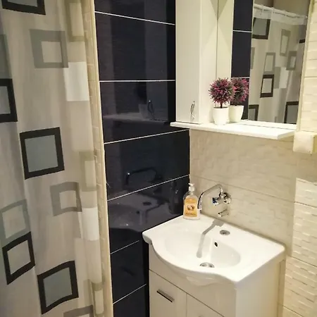 Apartman Kristina דירה *