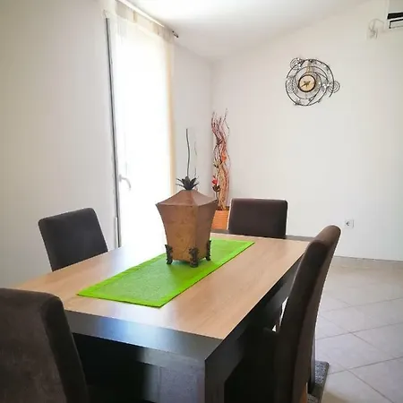 Apartment Apartman Kristina *